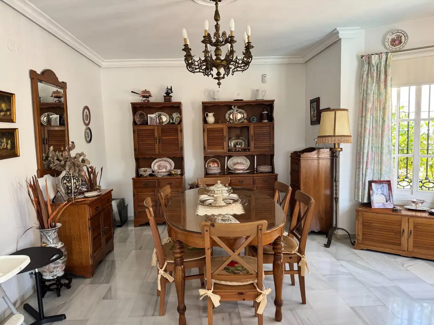 Menjador de Casa adosada en venda en Málaga amb Aire condicionat, Calefacció i Jardí privat