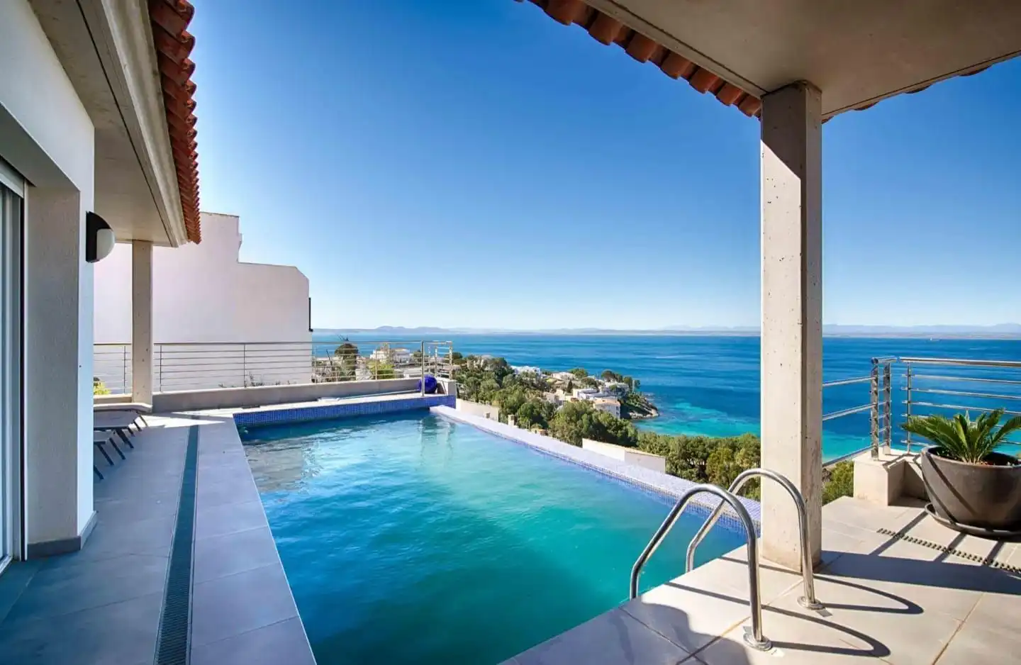 Swimming pool of Houses for sale in Almadrava - Canyelles - Puig-Rom