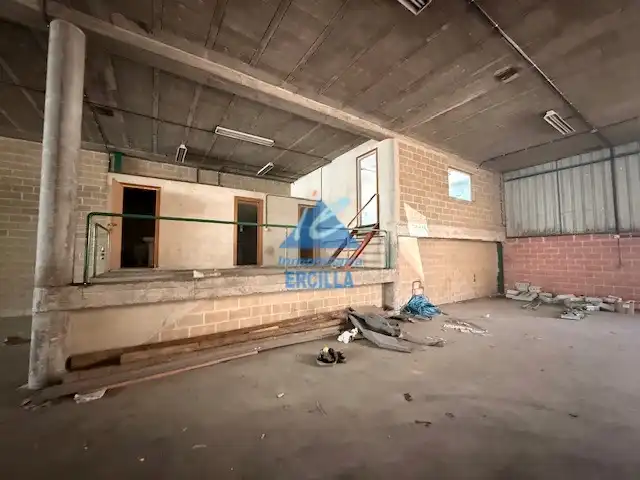 Nave industrial de alquiler en Bedia