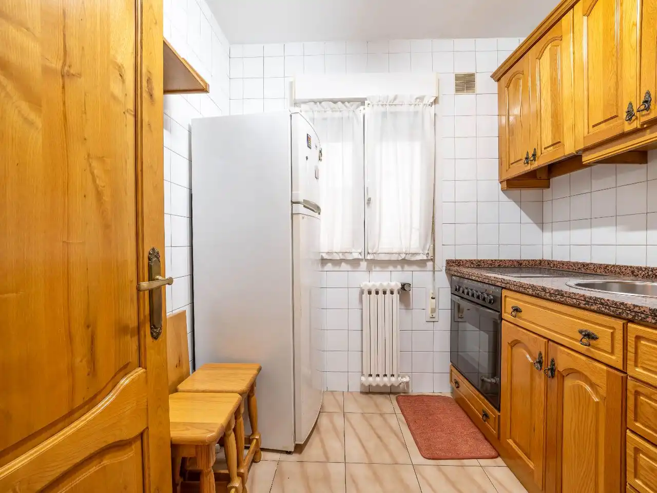 Cuina de Pis en venda en Oviedo  amb Terrassa