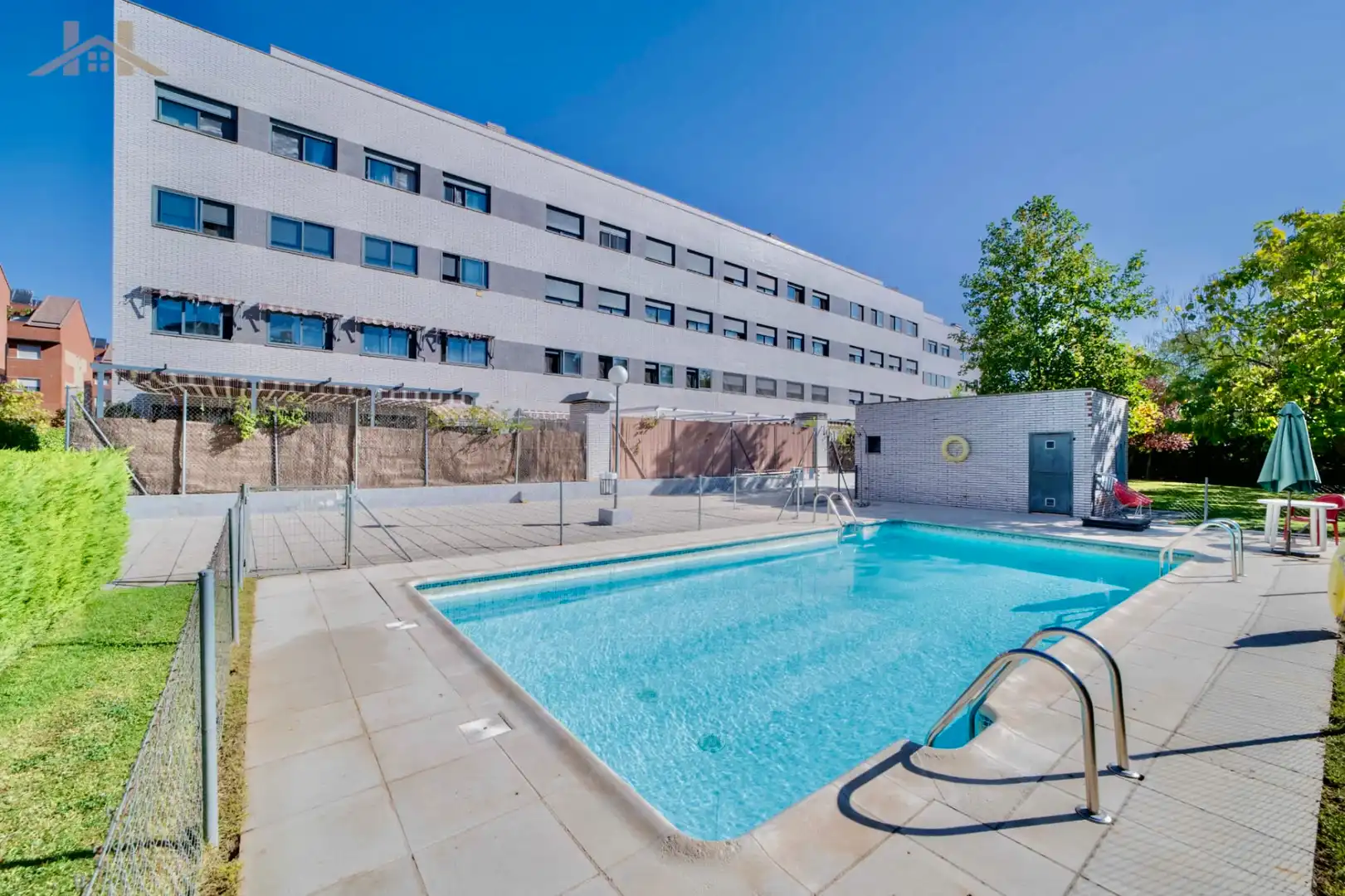 Piscina de Àtic en venda en Colmenar Viejo amb Terrassa, Traster i Moblat