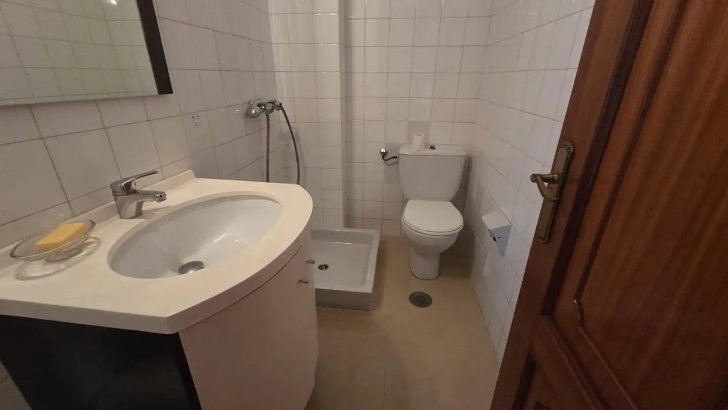 Bathroom of Flat for sale in Vigo   with Furnished