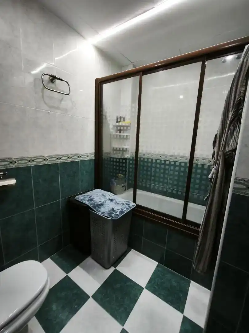 Bany de Pis en venda en Lucena