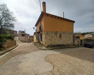 Vista exterior de Casa o xalet en venda en Trigueros del Valle amb Balcó