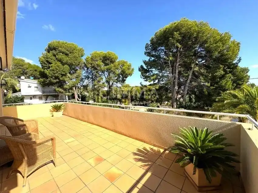Terrassa de Casa o xalet en venda en La Nucia amb Aire condicionat, Calefacció i Jardí privat