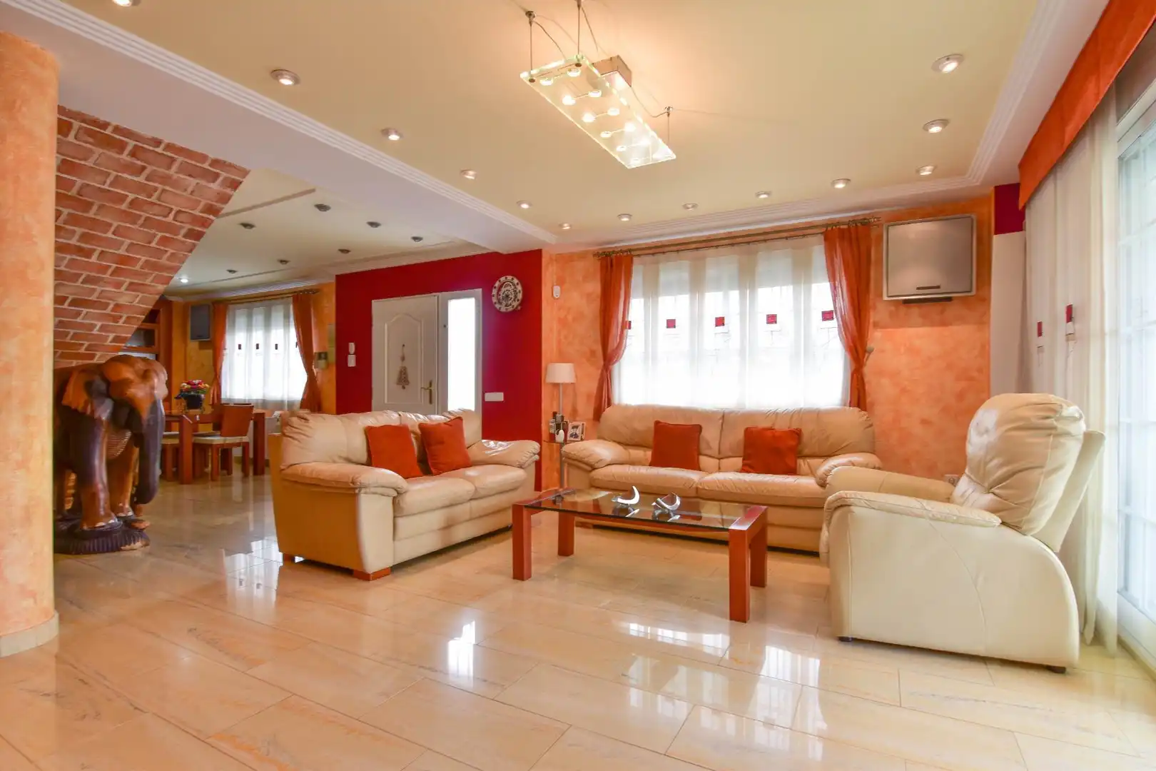 Sala d'estar de Casa o xalet en venda en Picassent amb Aire condicionat, Calefacció i Jardí privat