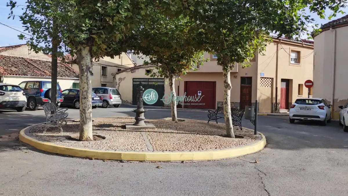Parking de Piso en venta en San Cristóbal de Segovia con Calefacción y Trastero