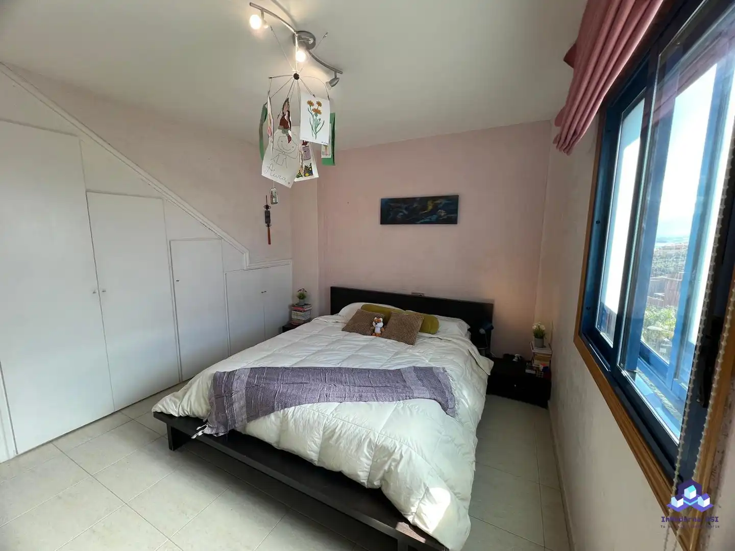 Dúplex en venda a Cataixa, Acorán