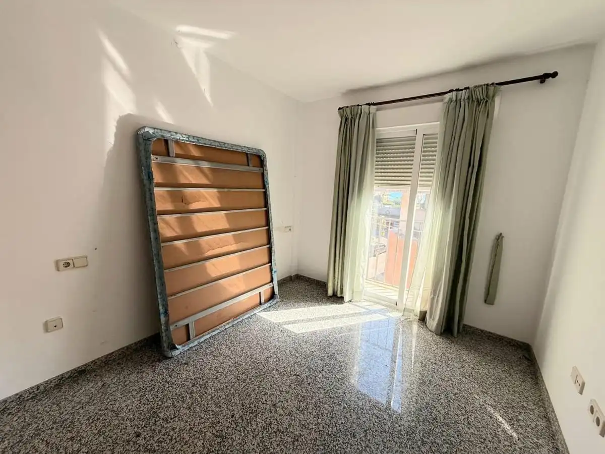 Dormitori de Apartament en venda en Fuengirola amb Terrassa