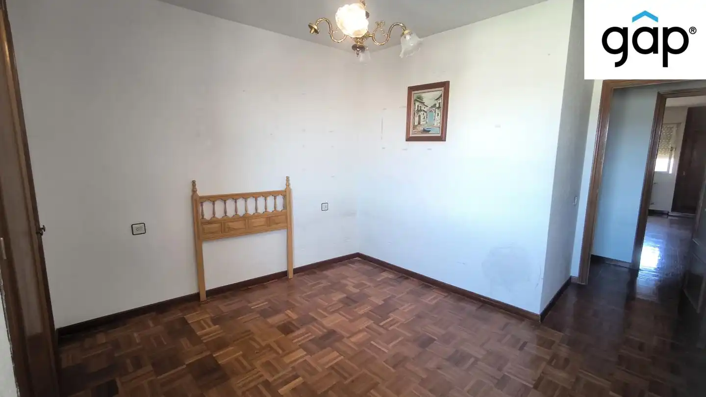 Bedroom of Flat for sale in Cuenca  with Air Conditioner, Heating and Terrace