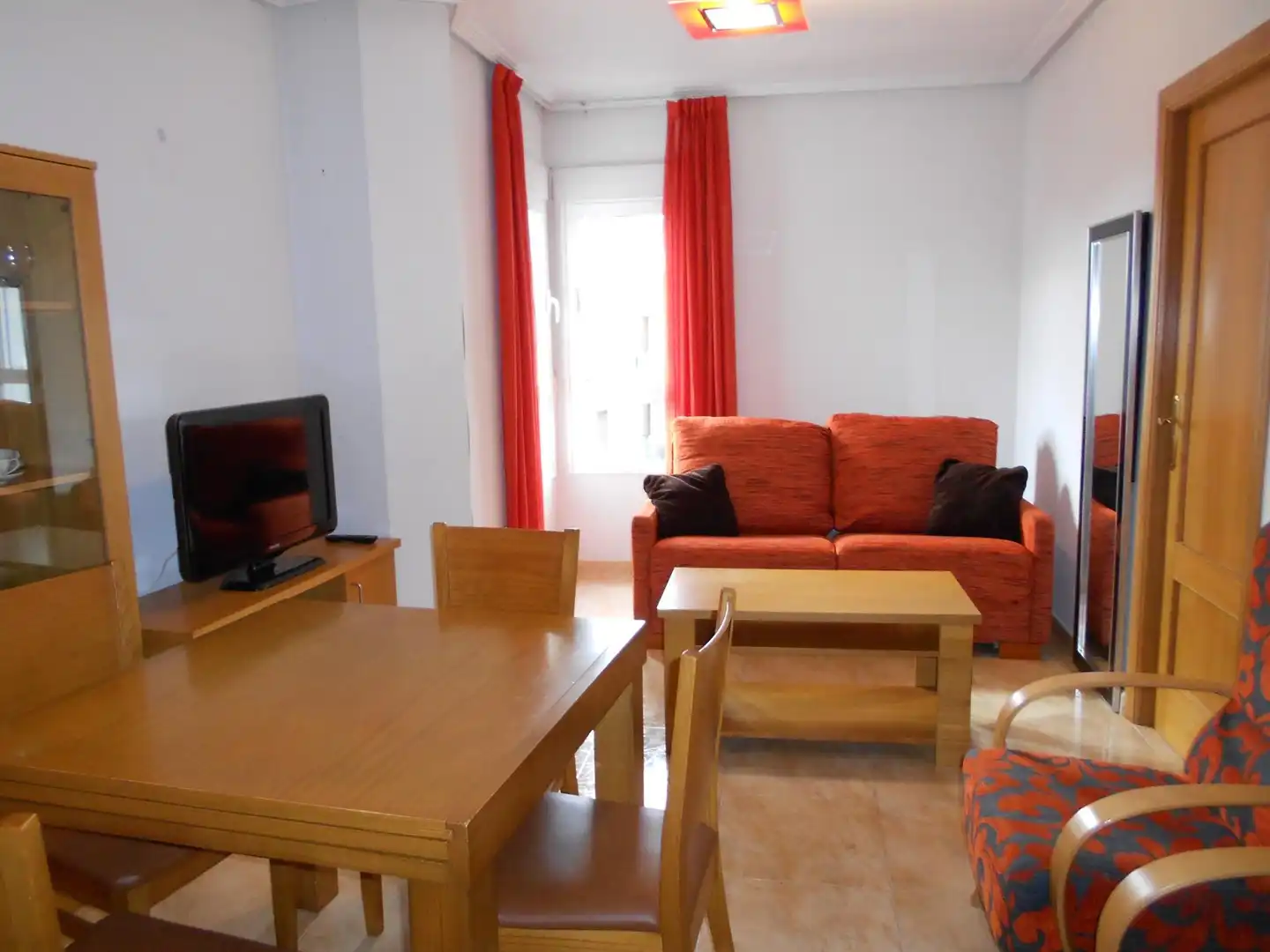 Sala d'estar de Apartament de lloguer en Murcia amb Aire condicionat, Terrassa i Moblat