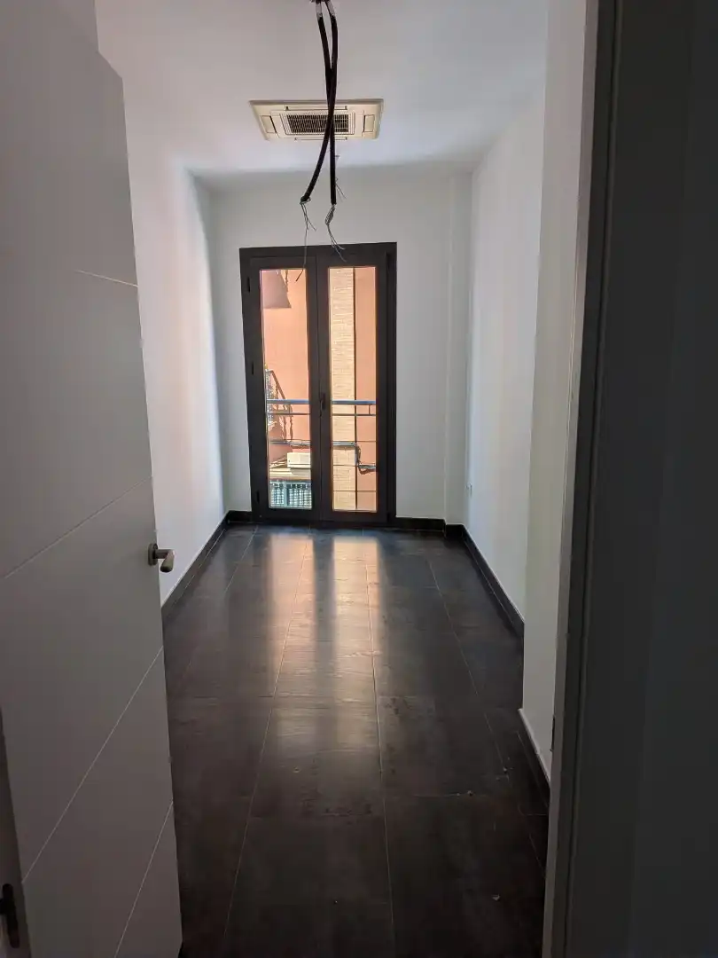 Wohnung zur Miete in Dos Hermanas mit Klimaanlage, Heizung und Balkon