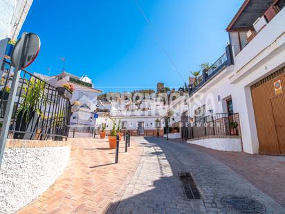 Außenansicht von Einfamilien-Reihenhaus zum verkauf in Vélez-Málaga mit Terrasse