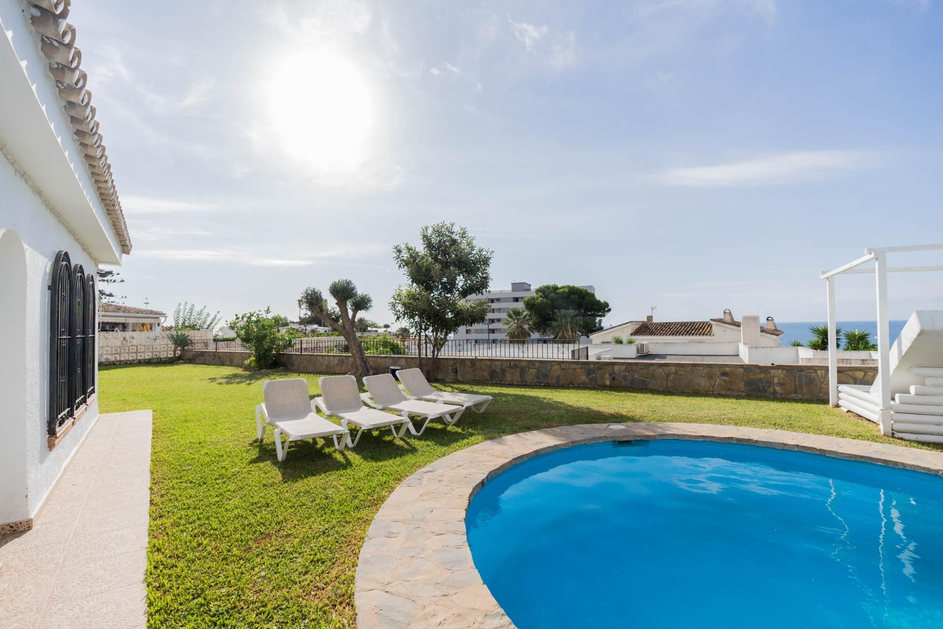 Garden of House or chalet for sale in Benalmádena  with Air Conditioner, Heating and Private garden