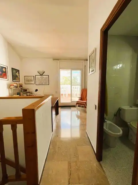 Einfamilien-Reihenhaus zum Verkauf in Badalona mit Heizung, Terrasse und Balkon