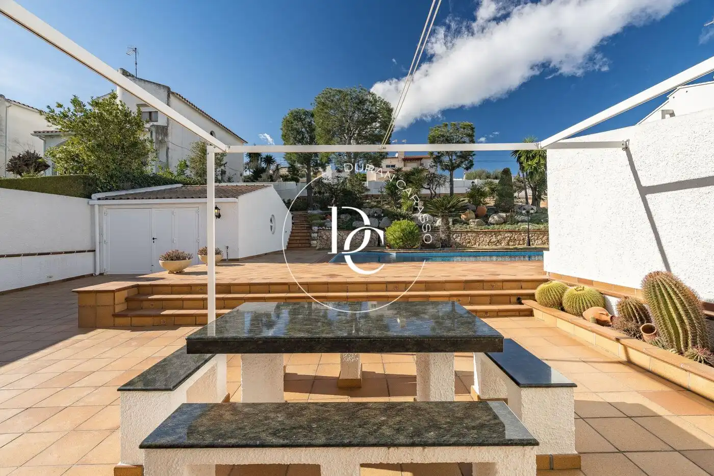 Vista exterior de Casa o xalet en venda en Cunit amb Calefacció, Jardí privat i Terrassa