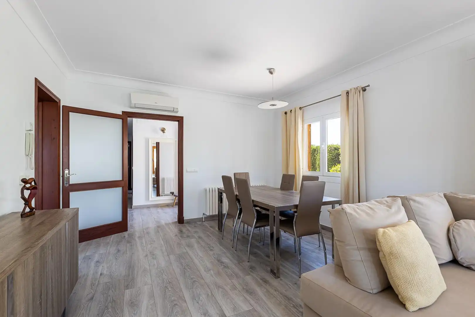 Menjador de Casa o xalet en venda en  Palma de Mallorca amb Aire condicionat, Calefacció i Jardí privat