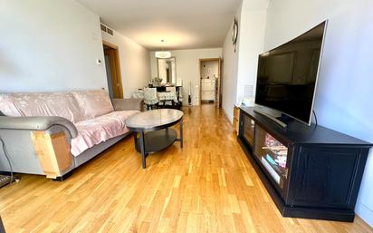 Living room of Flat for sale in  Barcelona Capital  with Air Conditioner, Parquet flooring and Terrace