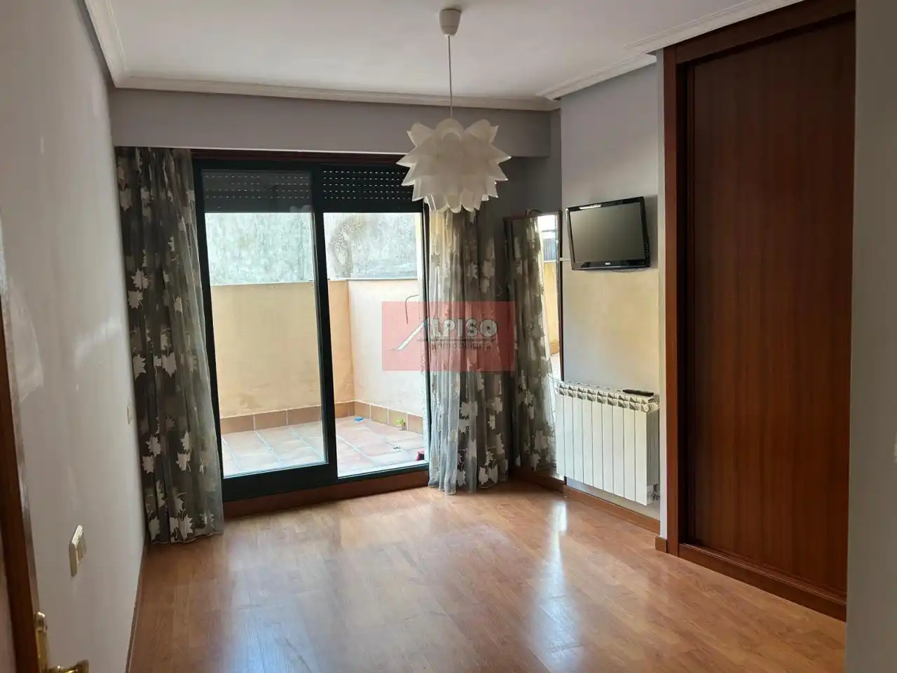 Dormitori de Apartament en venda en Ourense Capital  amb Calefacció i Terrassa
