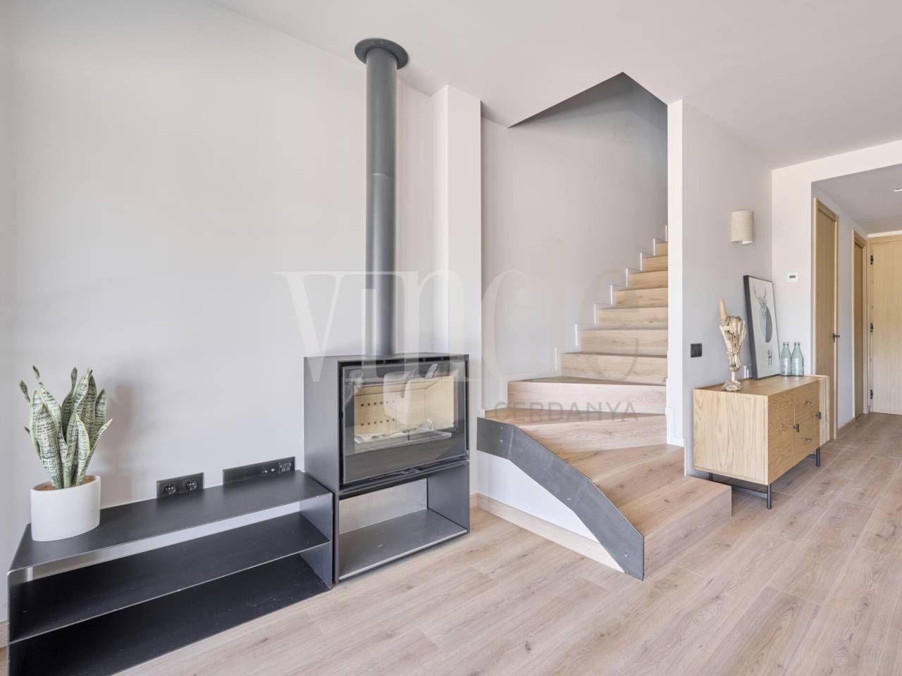 Sala d'estar de Casa adosada en venda en Bolvir amb Jardí privat, Parquet i Piscina comunitària