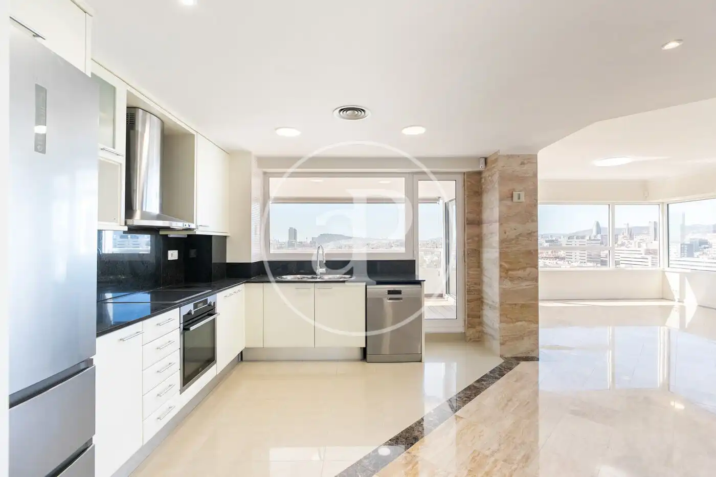 Cocina de Piso en venta en Barcelona con Aire acondicionado, Calefacción y Jardín privado