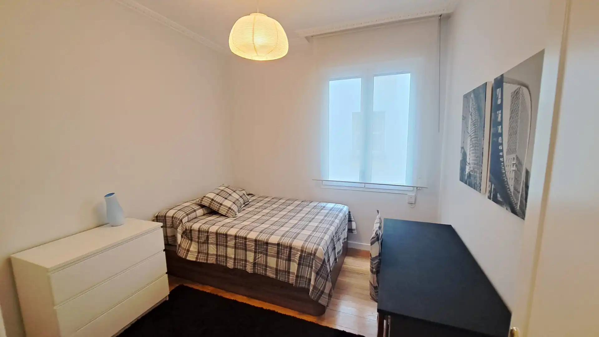 Schlafzimmer von Wohnung zum Verkauf in Bilbao  mit Klimaanlage, Heizung und Ofen