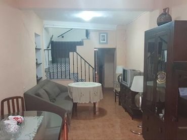 Casa rustica con balcone in vendita a Yunquera