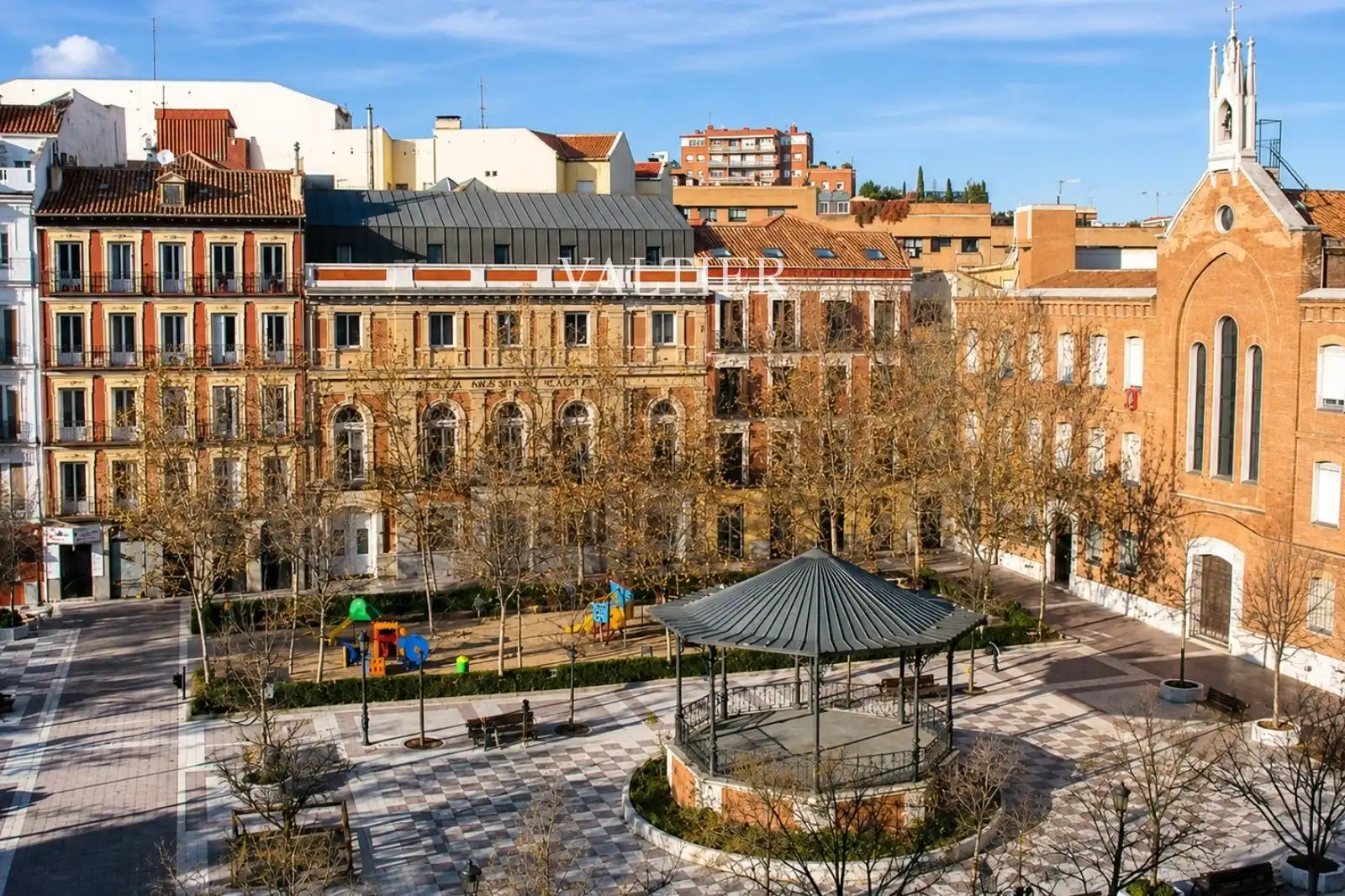 Vista exterior de Piso en venta en Madrid con Aire acondicionado y Amueblado