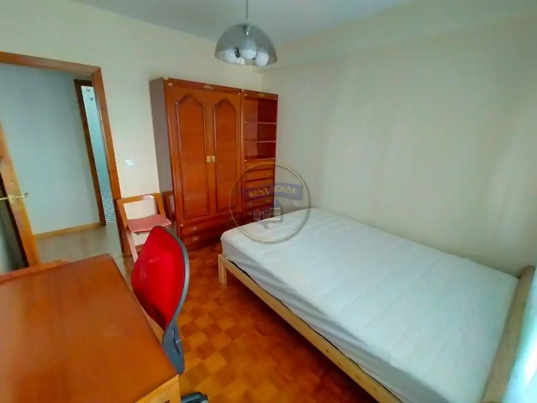 Bedroom of Flat for rent in Vigo   with Parquet flooring, Terrace and Furnished