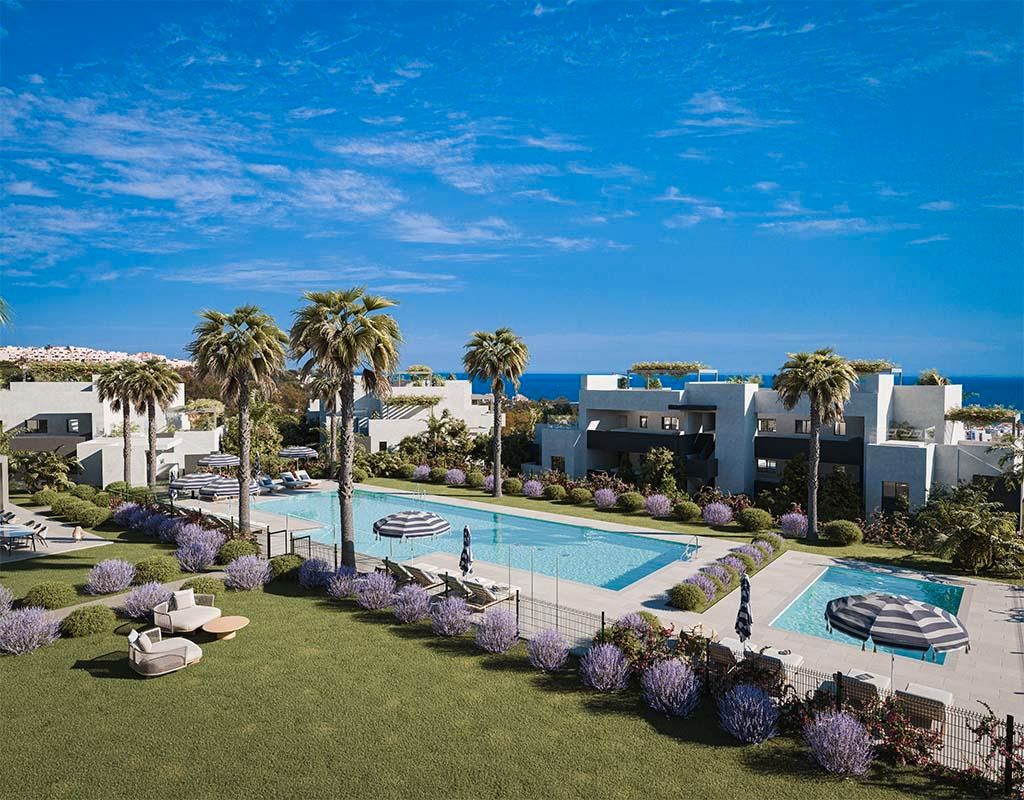 Piscina de Apartament en venda en Casares amb Aire condicionat, Calefacció i Jardí privat