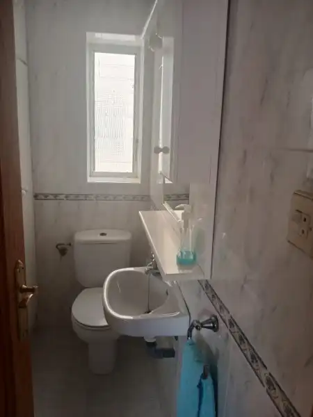 Badezimmer von Wohnung zur Miete in Motril mit Terrasse, Möbliert und Fernseher
