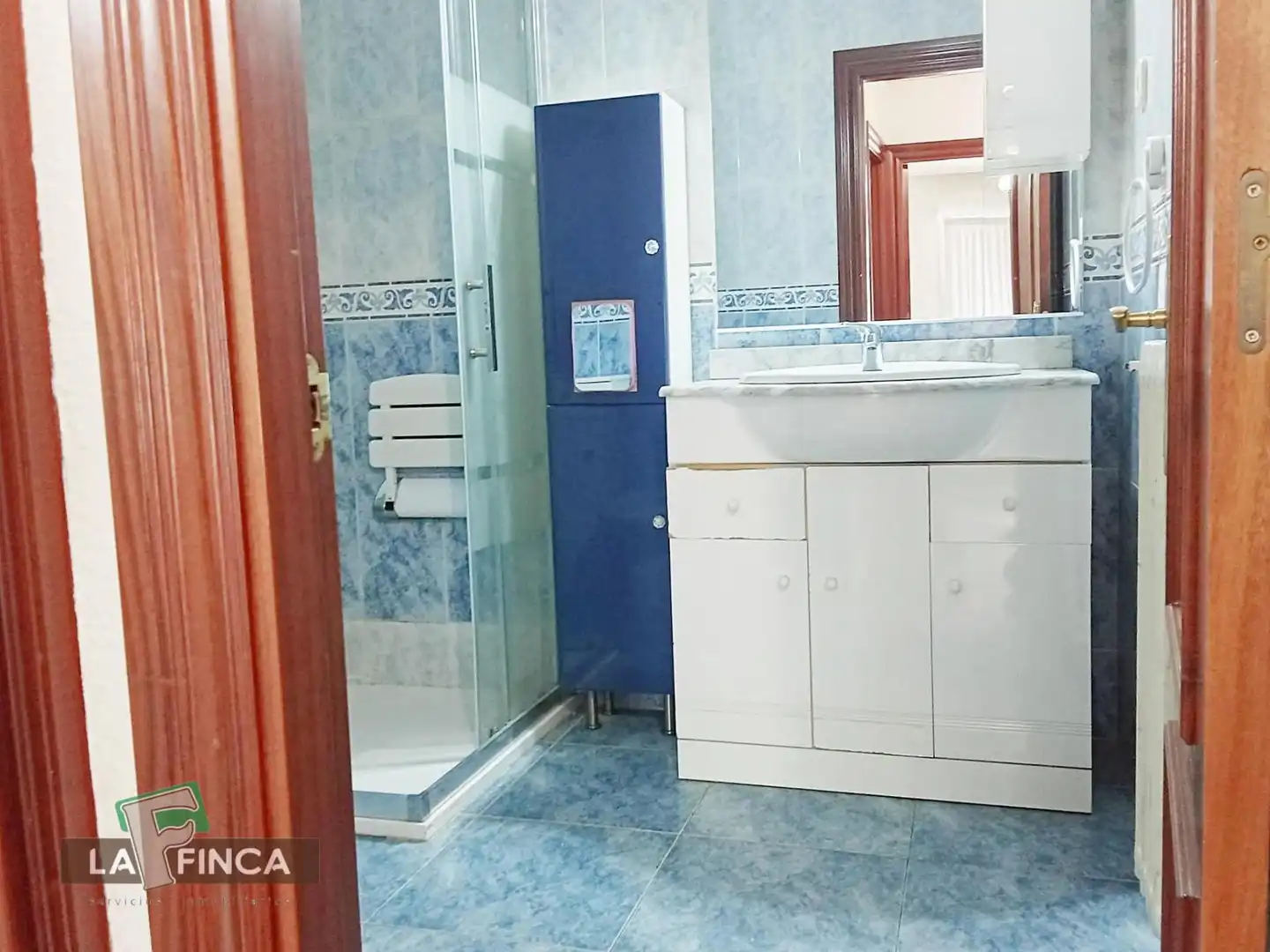 Bathroom of Flat for sale in Gijón   with Heating, Parquet flooring and Furnished