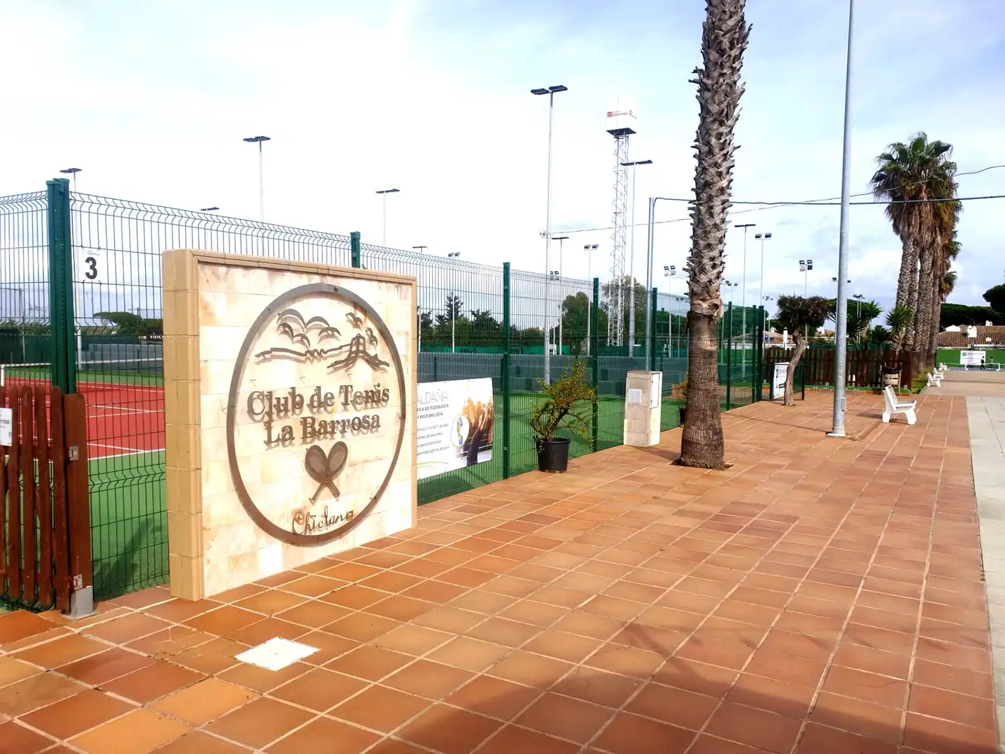 Houses for sale in Chiclana de la Frontera  with Private garden, Terrace and Furnished