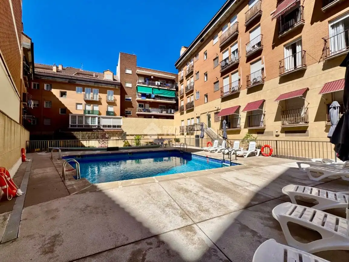 Piscina de Piso en venta en San Sebastián de los Reyes con Aire acondicionado, Calefacción y Terraza
