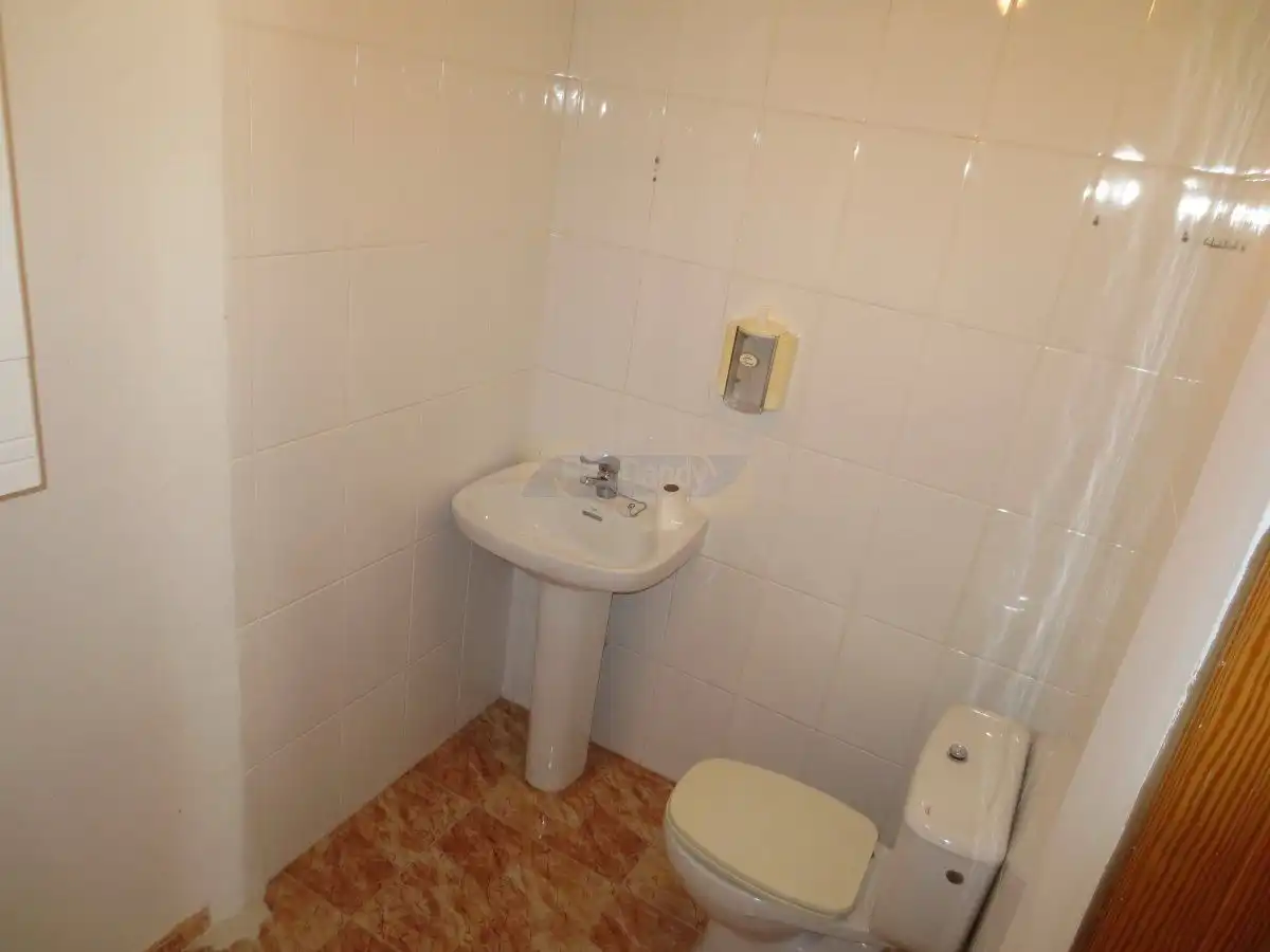 Badezimmer von Geschaftsraum zur Miete in Murcia