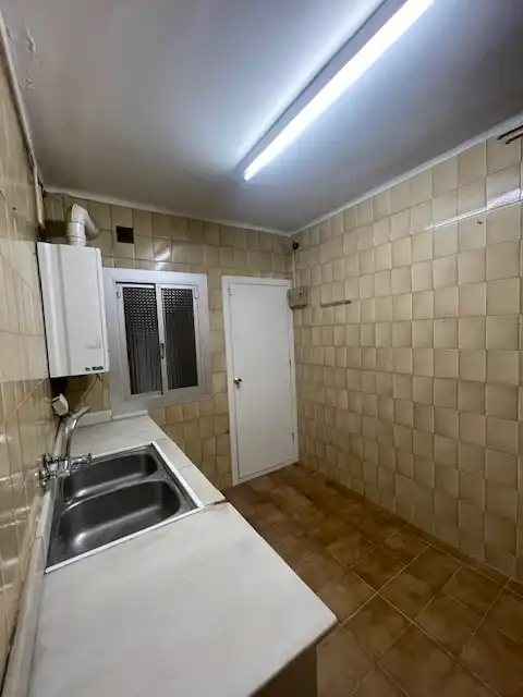 Cuina de Pis en venda en Badalona amb Aire condicionat, Calefacció i Balcó