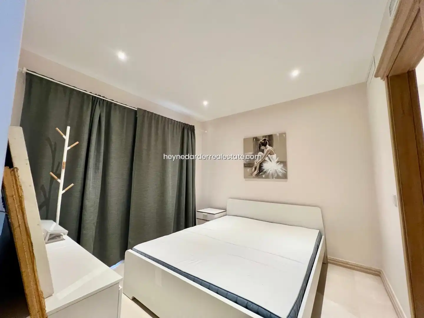 Dormitori de Apartament de lloguer en Calvià amb Aire condicionat, Jardí privat i Traster