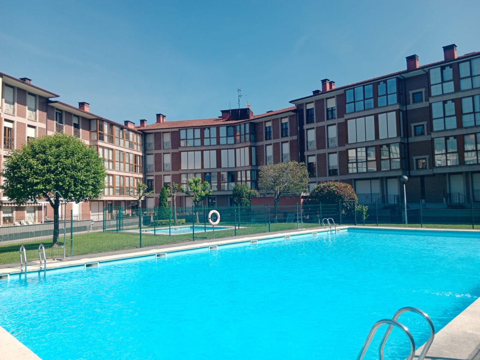 Swimming pool of Flat to rent in Voto  with Heating, Private garden and Parquet flooring