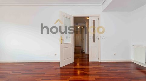 Photo 5 of Flat for rent in Ana de Austria, Sanchinarro, Madrid Capital