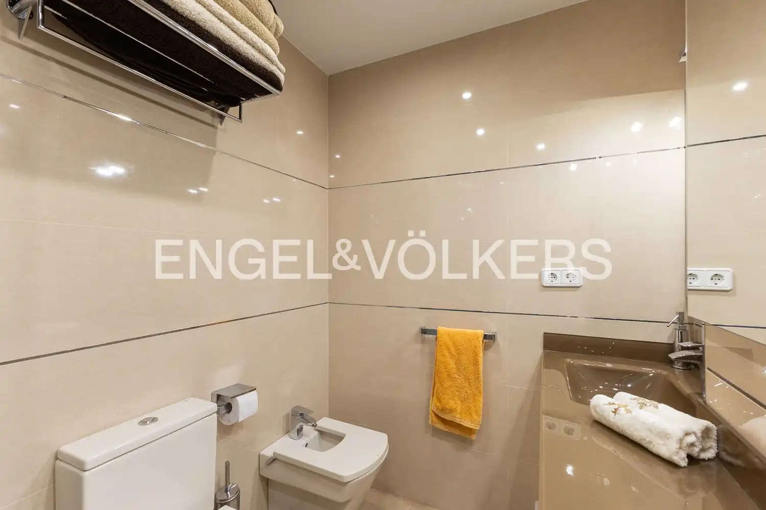 Baño de Ático de alquiler en Cullera con Aire acondicionado, Calefacción y Parquet