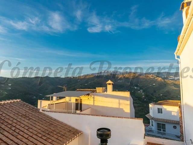 Casa adosada en Venta en Sayalonga