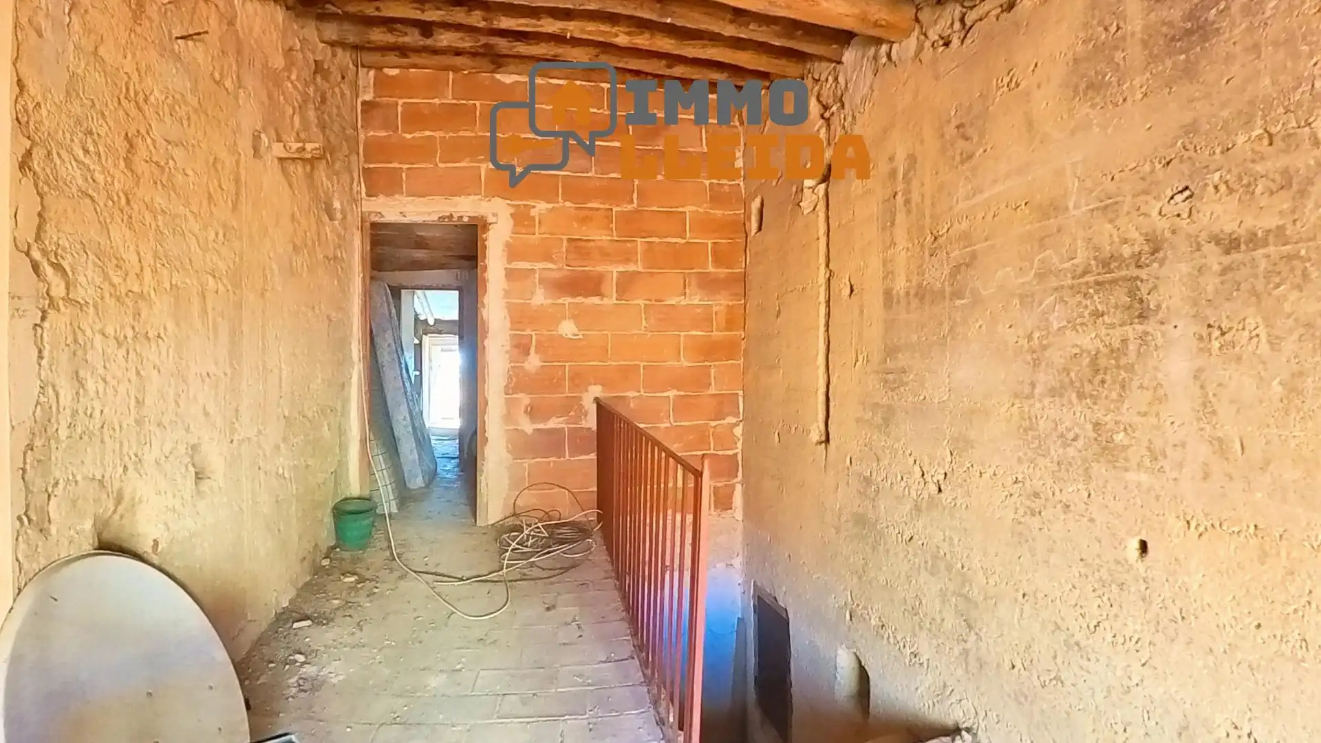 Casa adosada en venda en La Granadella amb Terrassa, Traster i Moblat