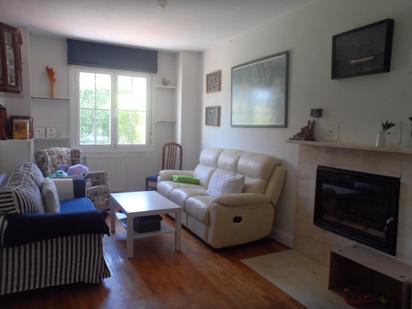 Living room of House or chalet for sale in Piélagos  with Heating, Parquet flooring and Furnished