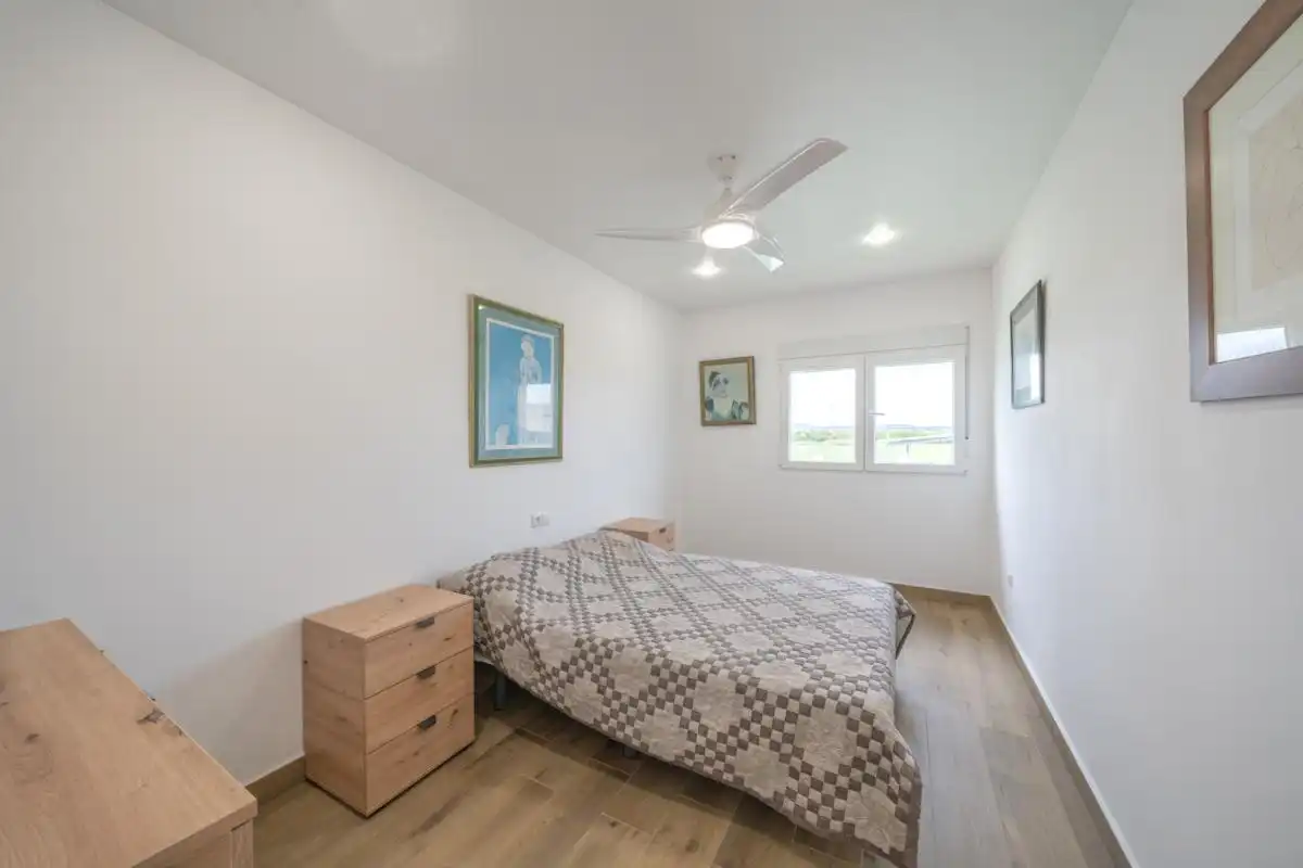 Habitación de Casa o chalet en venta en San Miguel de Salinas con Aire acondicionado, Calefacción y Jardín privado