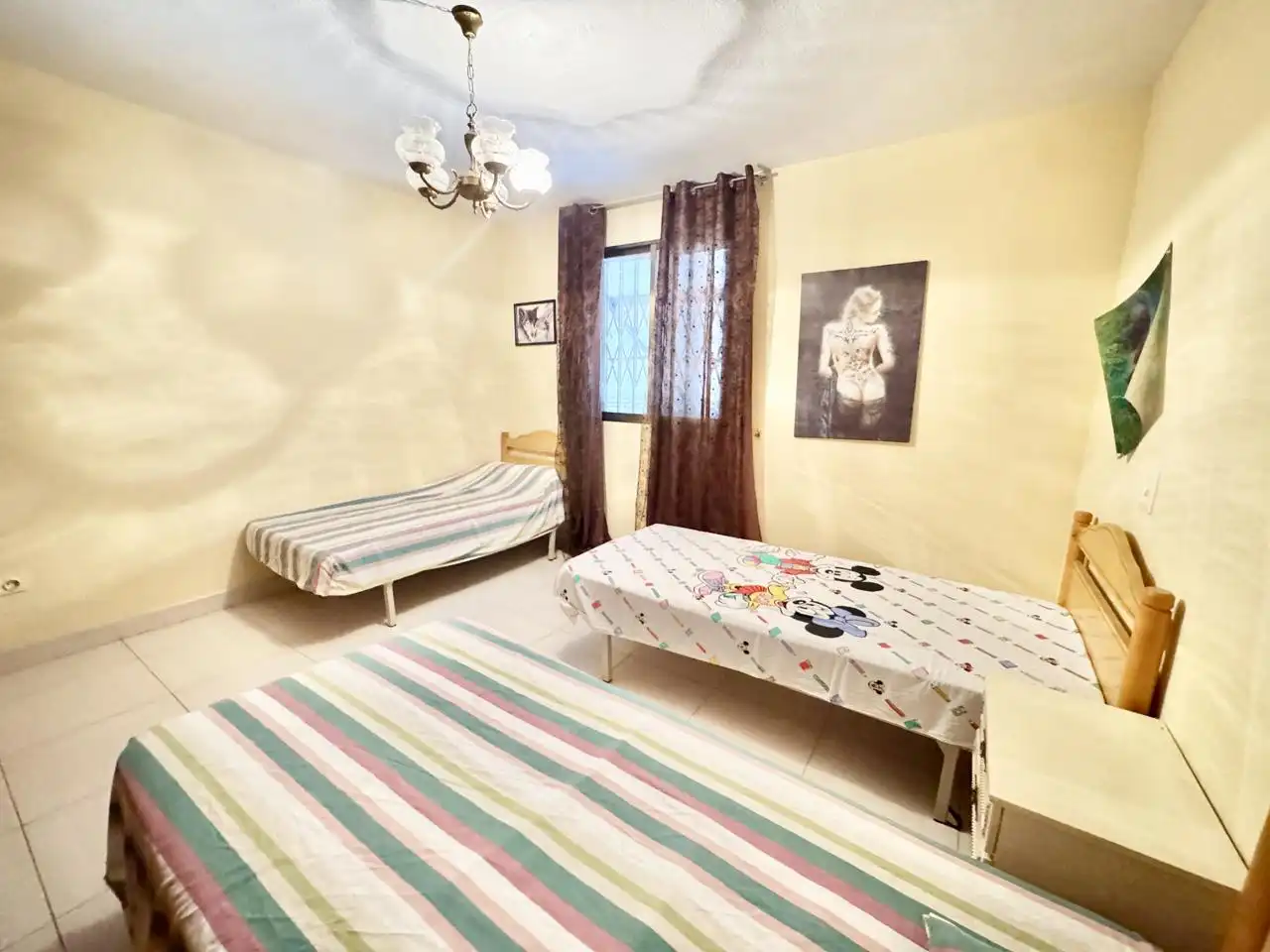 Habitación de Local en venta en Maello con Aire acondicionado