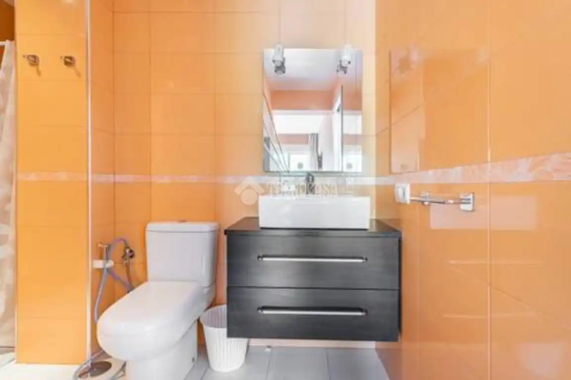 Baño de Piso en venta en Alicante / Alacant con Aire acondicionado y Balcón
