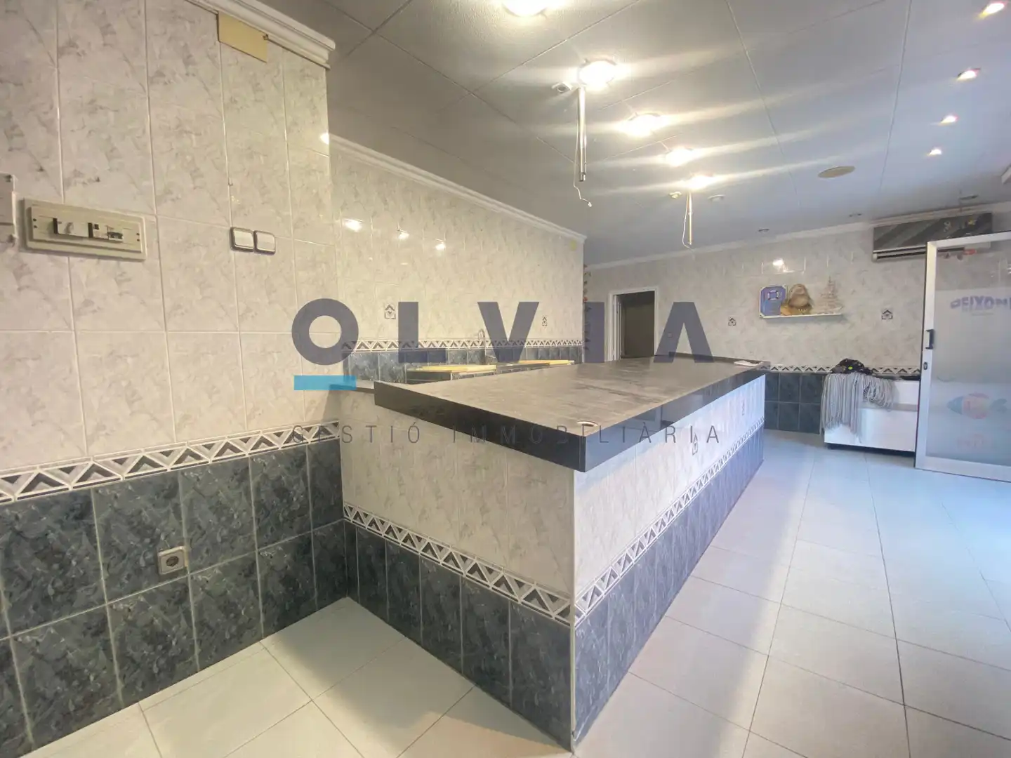 Local comercial en venda a Poble, imagen 4