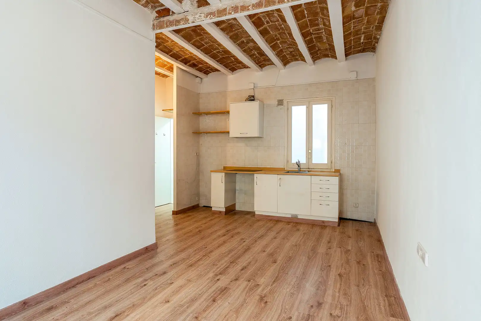 Cuina de Loft en venda en Barcelona amb Balcó