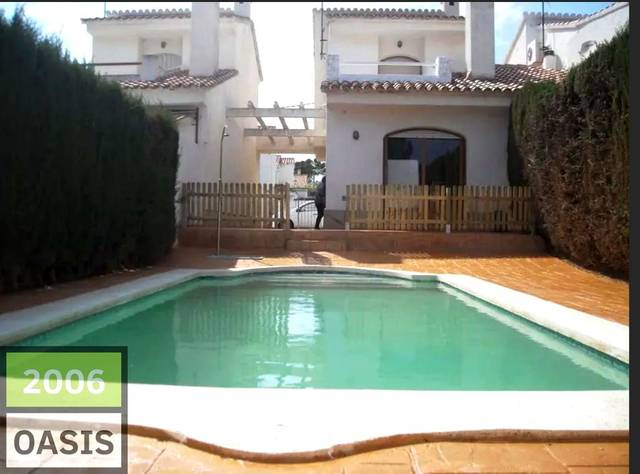 Casa-chalet en Venta en Centre