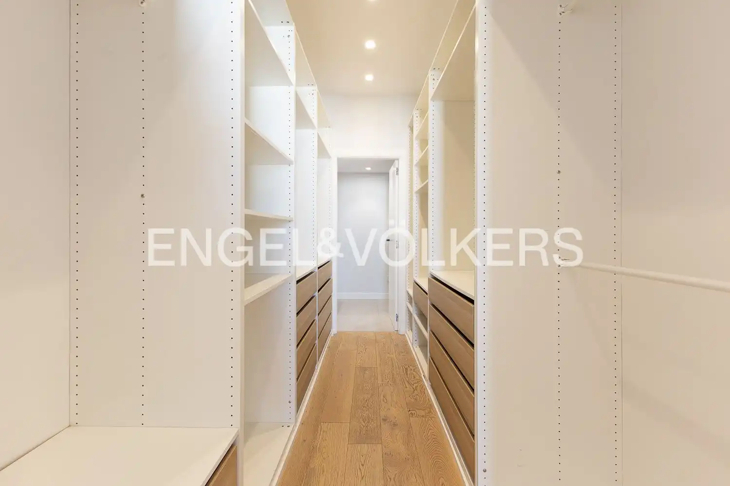 Attic for rent in Valencia  with Air Conditioner, Heating and Terrace